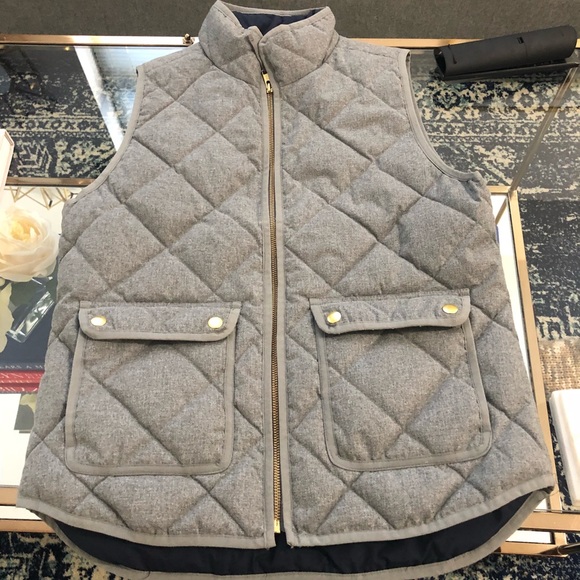 J Crew lightweight Down Vest - Picture 2 of 4